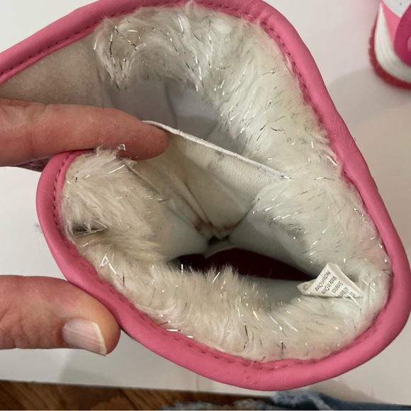 RARE Vintage Strawberry Shortcake Winter Snow Boots Toddler Size 5 - Picture 15 of 16